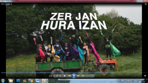 (Euskera) Ikasleak eraldaketaren super-heroiak: â€œZer jan, hura izanâ€ bideo lehiaketako irabazleak