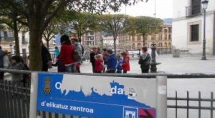 (Euskera) EAThink Ikas-Aktibitateak 2016-2017: Ordiziako Delikatuzera bisita