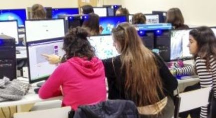 (Euskera) â€œKomunikazioa eta Ziberaktibismoaâ€ tailerrak 2016-2017: Ave Maria